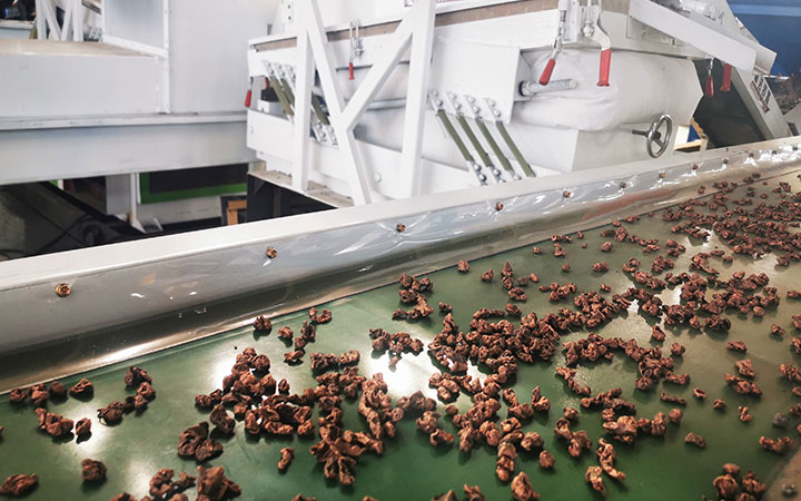 銅鋁水箱分離機(jī)工作原理